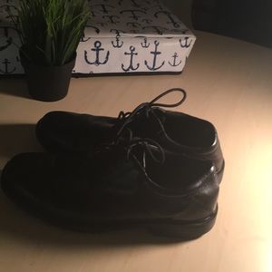 Black dress shoes. Used good condition.